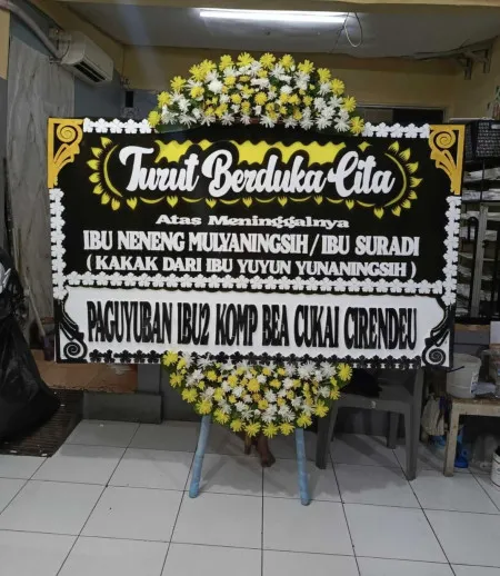Papan Bunga Duka Universitas Pancasila