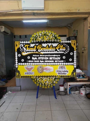 Papan Bunga di Universitas Pancasila